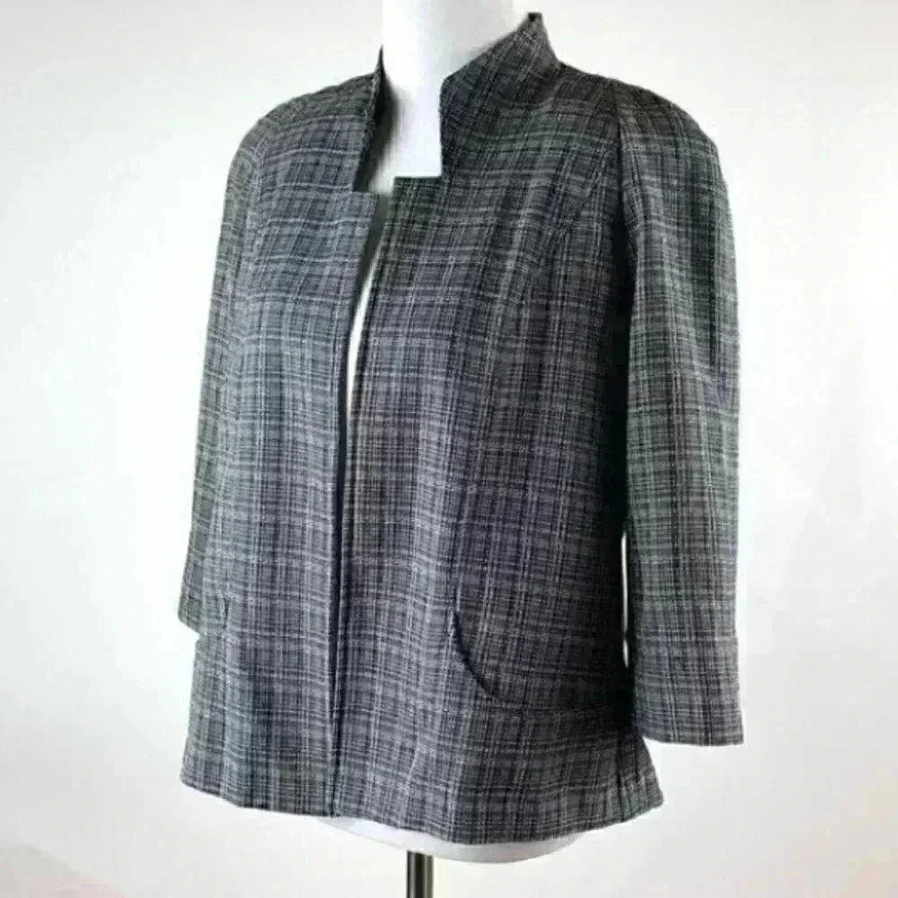 Perceptions Petite Blazer Size 8p Black White Ope… - image 4